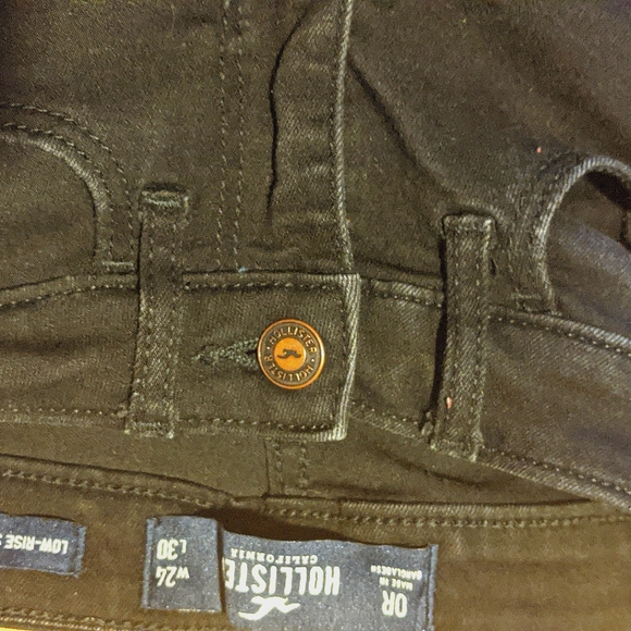 Hollister Skinny Jeans - Picture 2 of 3